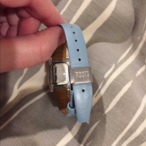 Ladies Roots leather watch - Picture 2 of 2